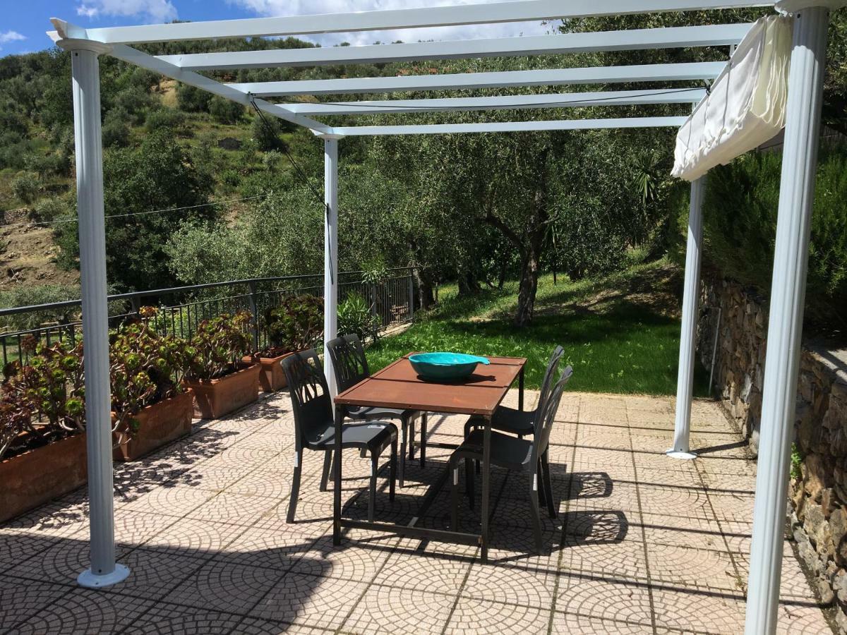 Civezza Agriturismo Oltrealmare מראה חיצוני תמונה